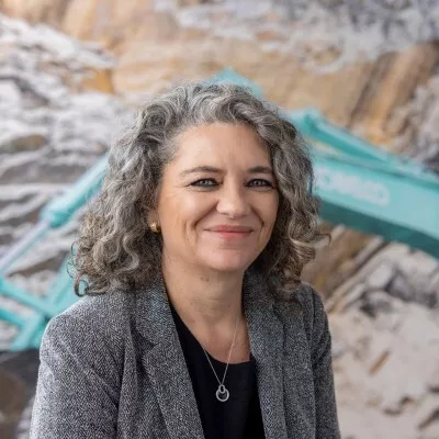Chantal Esterhuyse Kobelco